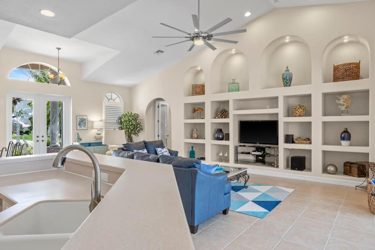 Cape Serenity- Luxury Waterfront With Kayaks * Cape Coral