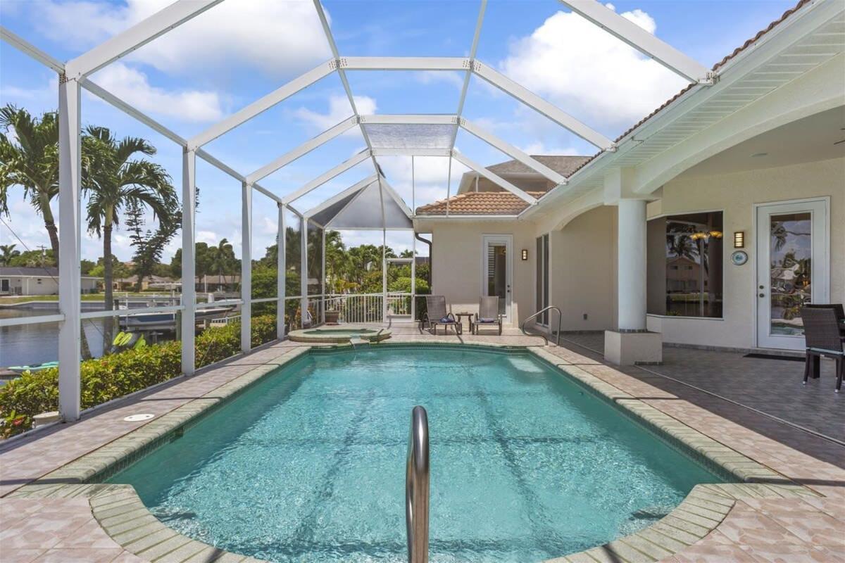 Hébergement de vacances Cape Serenity- Luxury Waterfront With Kayaks *